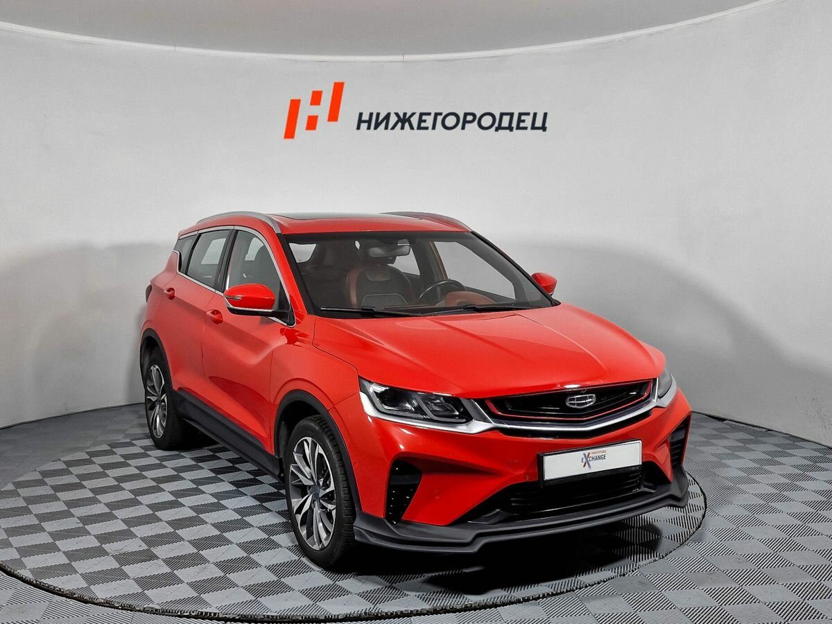 Geely Coolray 2022 года, вид спереди три четверти